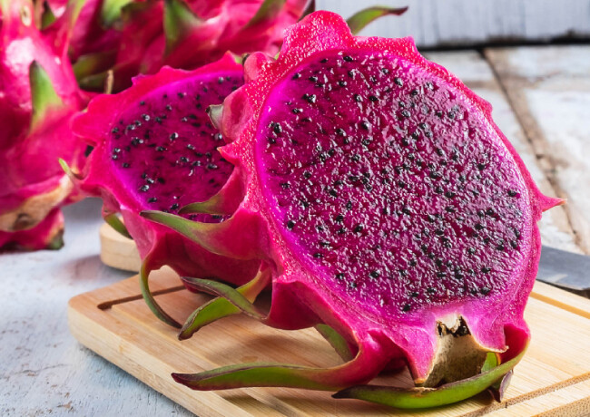 The benefits of consuming dragon fruit are rich in nutrients